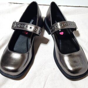Steve Madden Girls’ Metallic Mary Jane Shoes – Size 2 (New In Box)